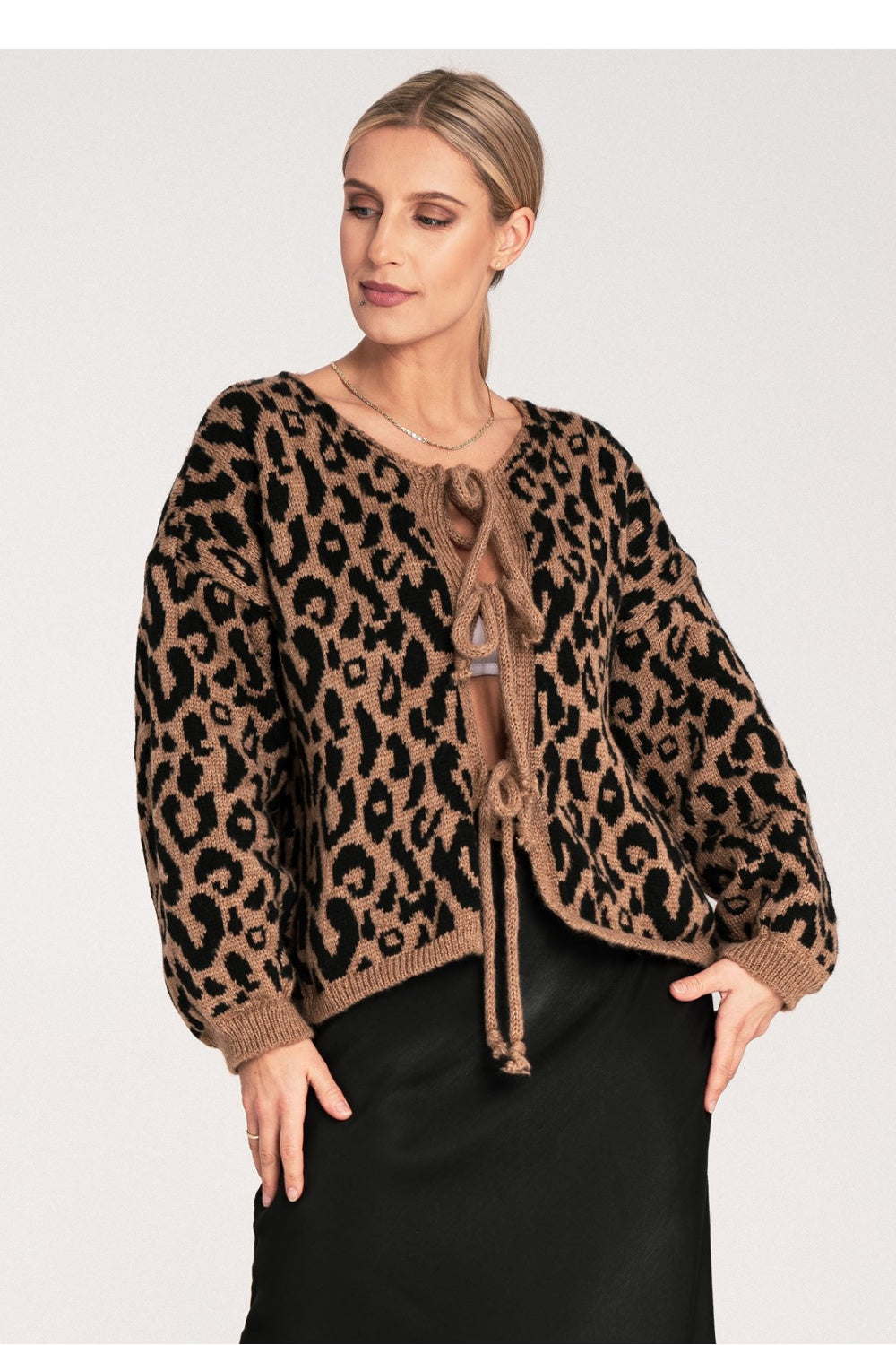 Cardigan M1094 – Figl, Black Beige – Cardigan