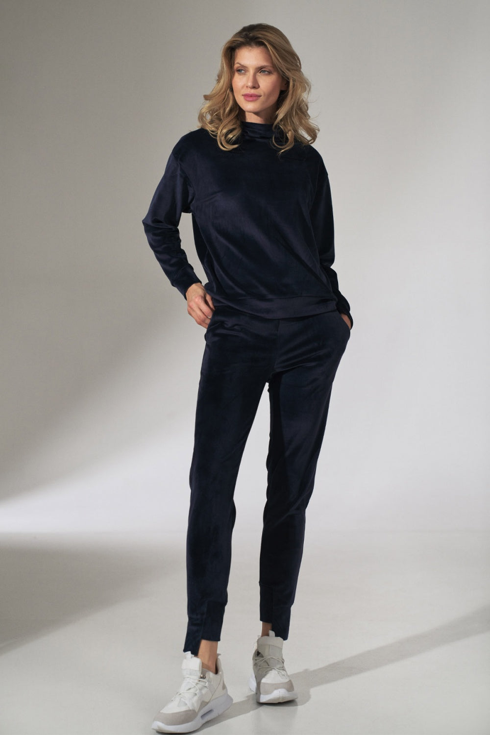 Tracksuit trousers M746 – Figl, Navy – Track Pants – image 2