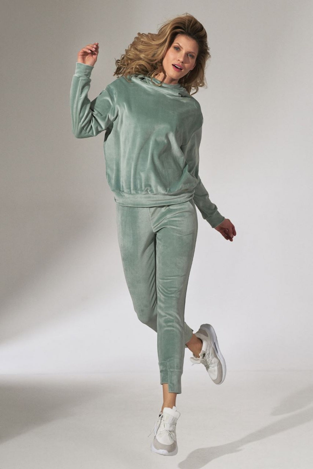 Tracksuit trousers M746 – Figl – Track Pants – image 11