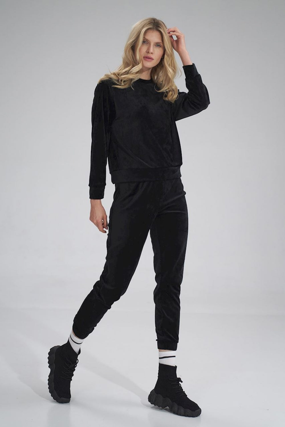 Tracksuit trousers M762 – Figl, Black – Track Pants – image 2
