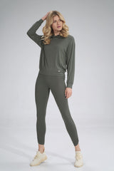 Long leggings M773 – Figl, Olive – Leggings – image 2