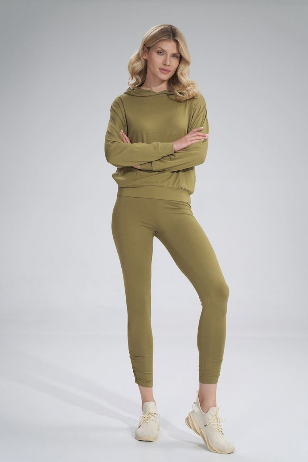 Long leggings M773 – Figl, Light Olive – Leggings – image 3
